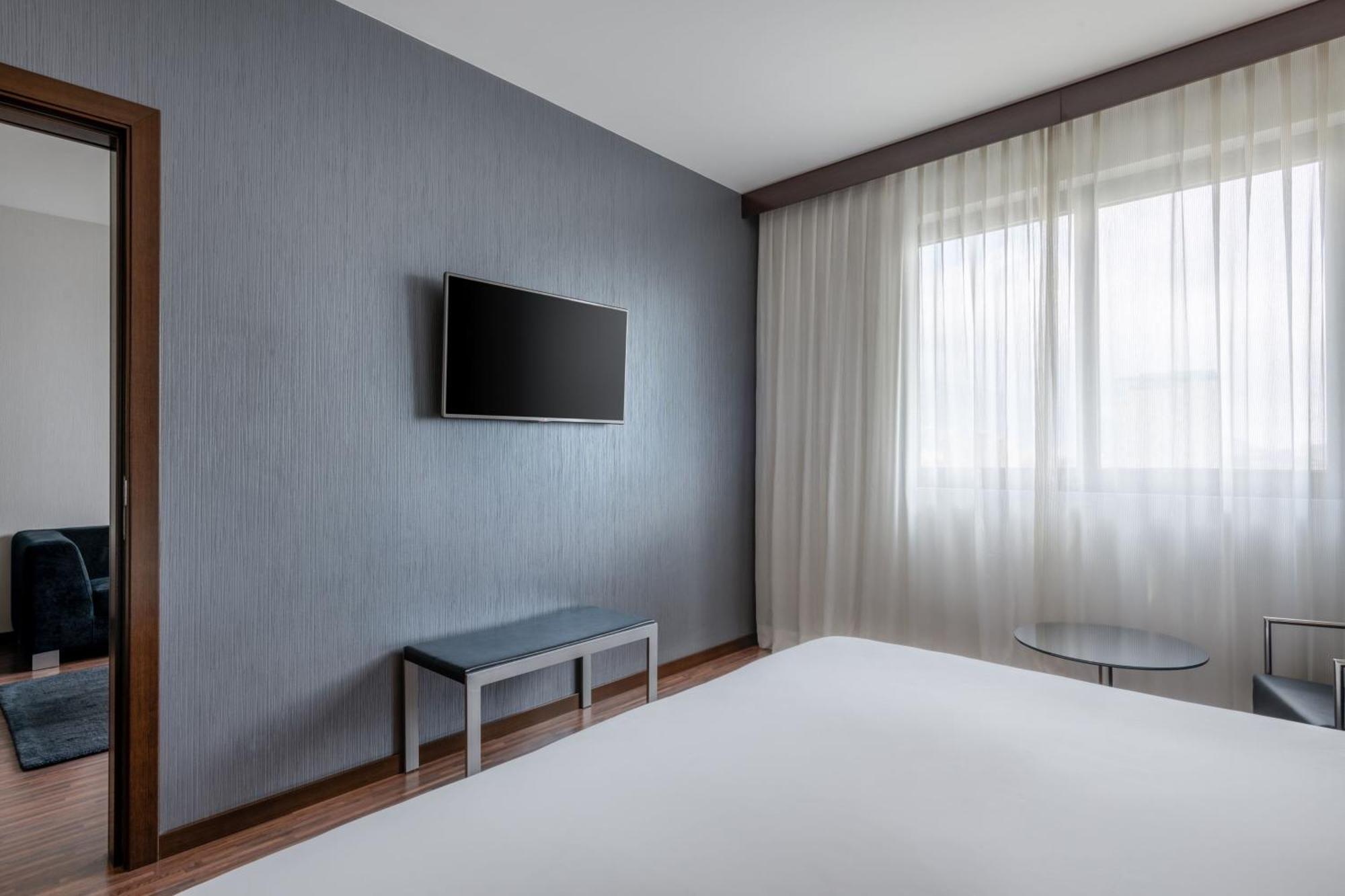 Ac Hotel Brescia By Marriott Exterior photo